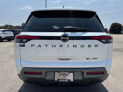 2026 Nissan Pathfinder SL