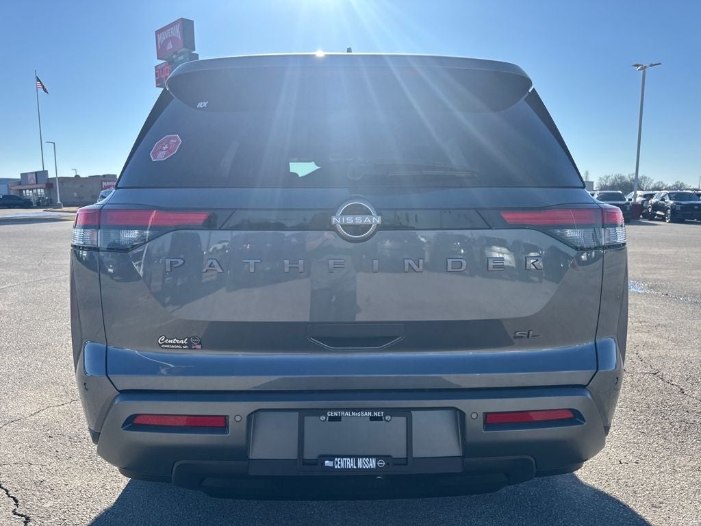 2026 Nissan Pathfinder SL