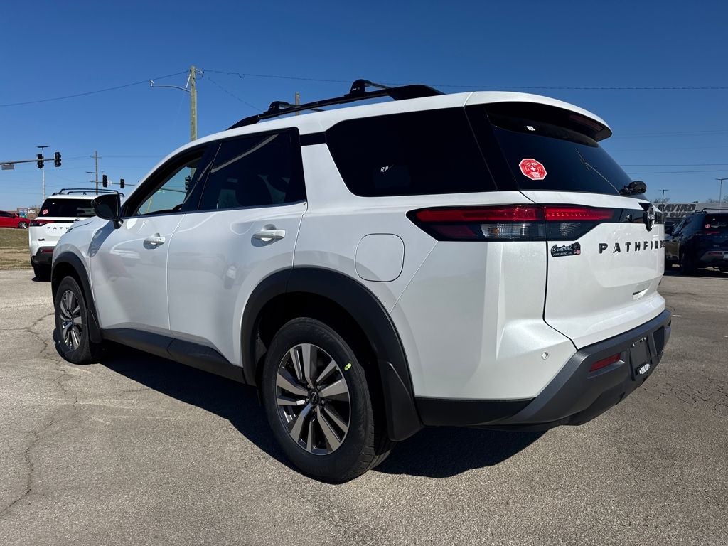 2026 Nissan Pathfinder SL