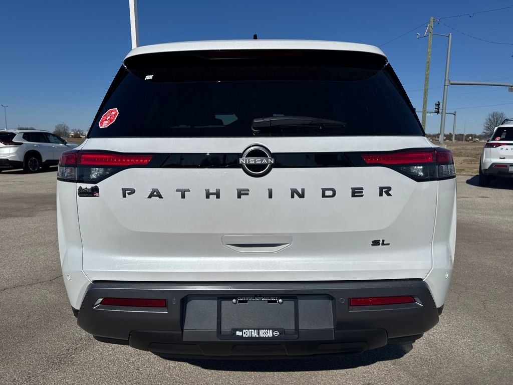 2026 Nissan Pathfinder SL