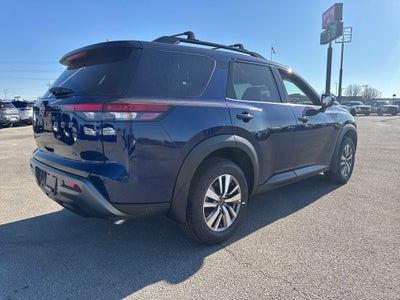 2026 Nissan Pathfinder SL