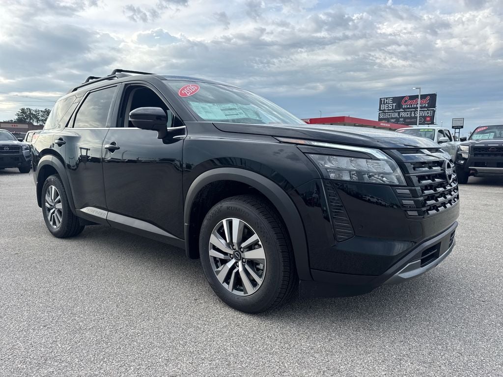 2026 Nissan Pathfinder SL