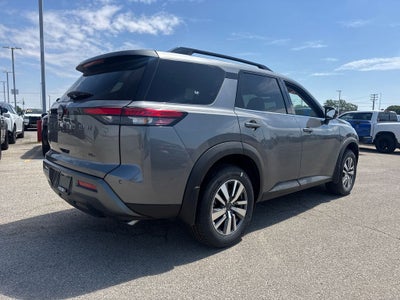 2026 Nissan Pathfinder SL