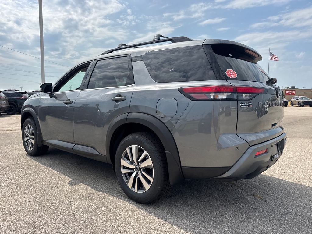2026 Nissan Pathfinder SL
