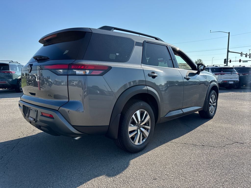 2026 Nissan Pathfinder SL