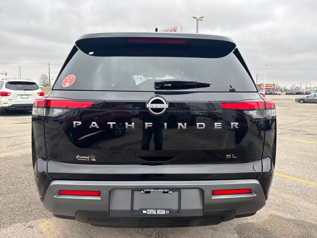 2026 Nissan Pathfinder SL