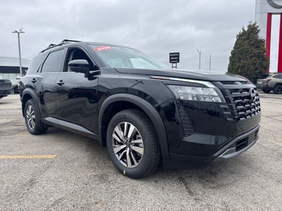 2026 Nissan Pathfinder SL