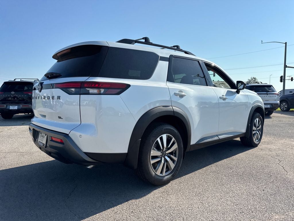2026 Nissan Pathfinder SL