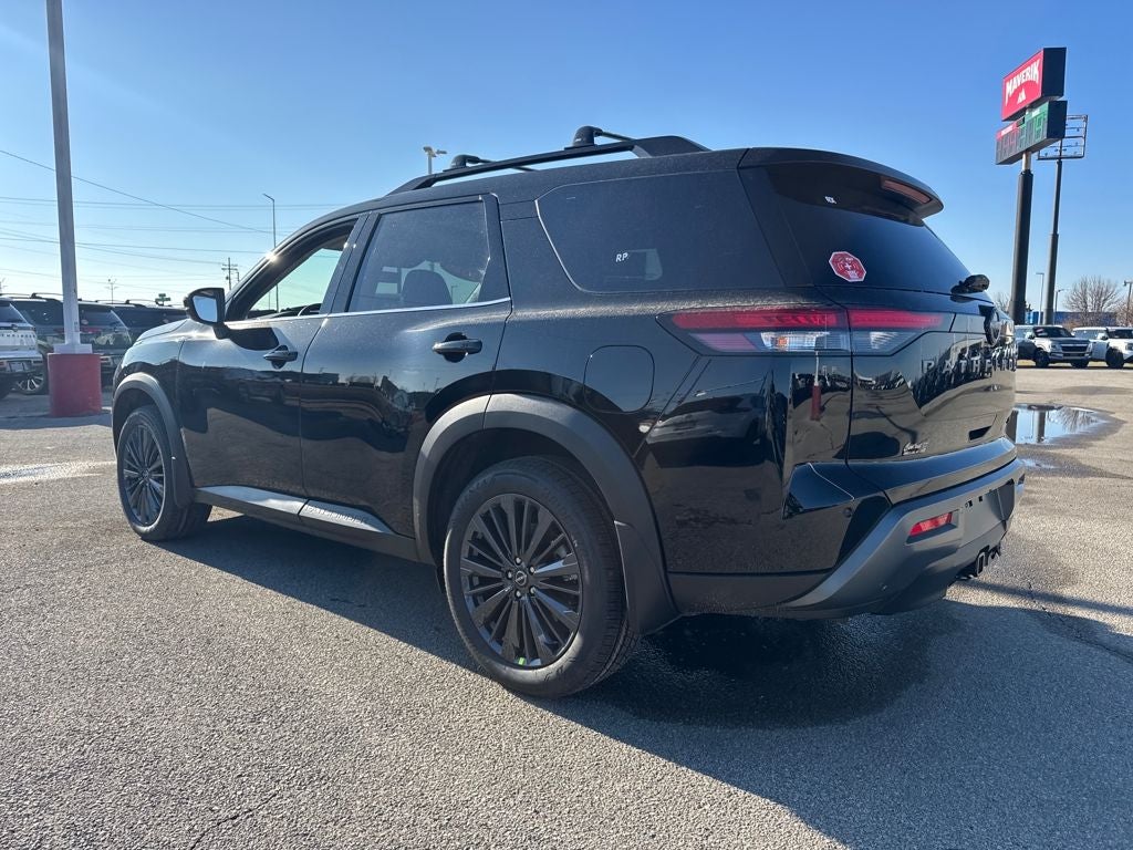 2026 Nissan Pathfinder SL