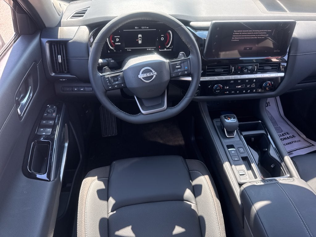 2026 Nissan Pathfinder SL