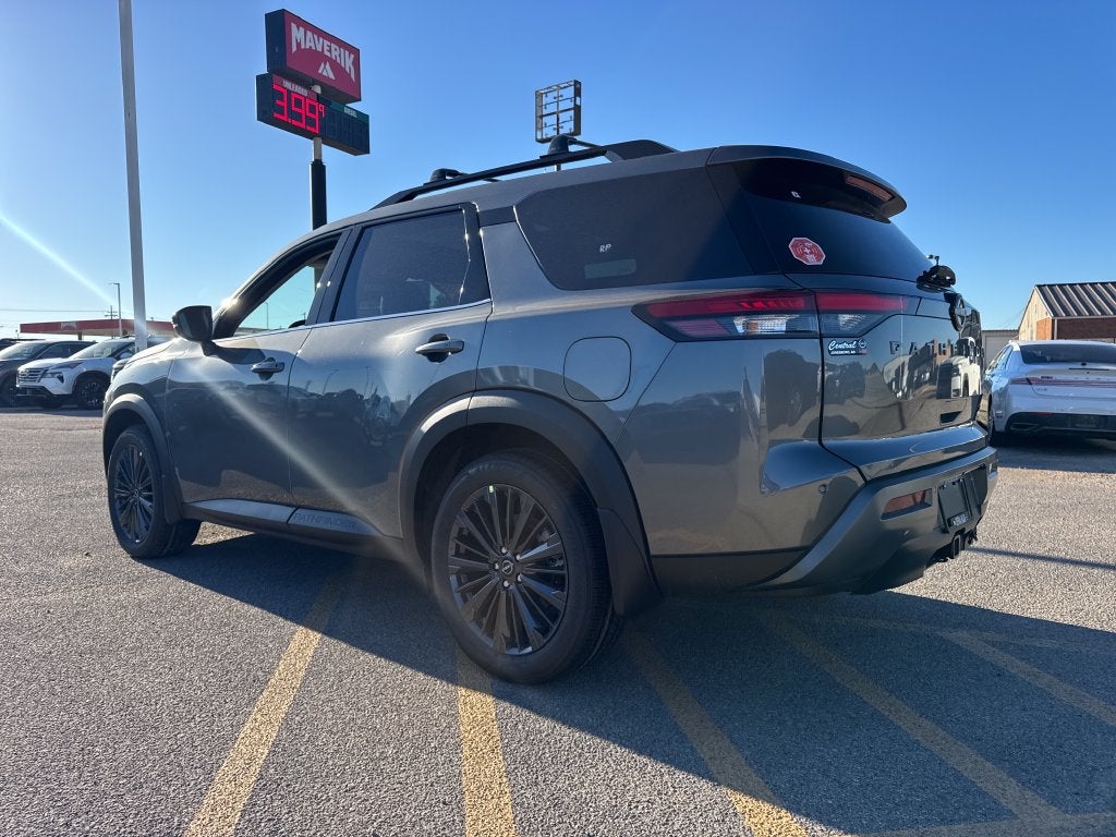 2026 Nissan Pathfinder SL