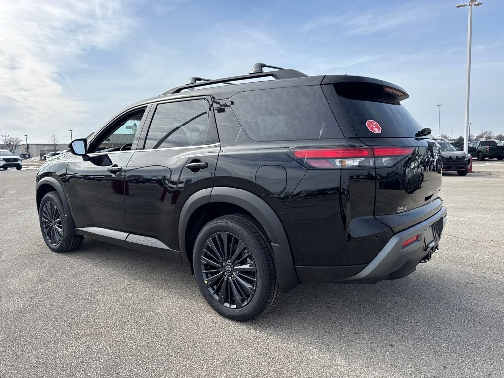 2026 Nissan Pathfinder SL