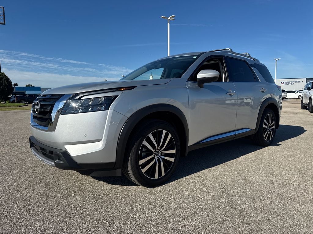 2025 Nissan Pathfinder Platinum