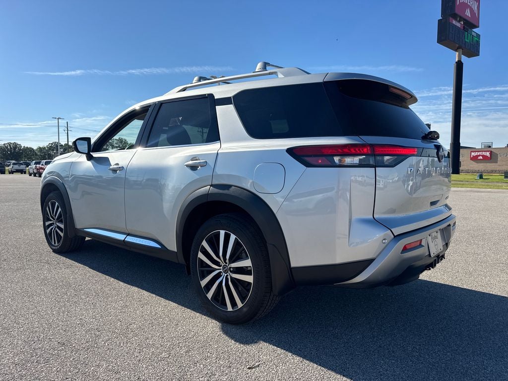 2025 Nissan Pathfinder Platinum