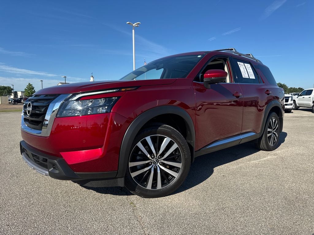 2025 Nissan Pathfinder Platinum