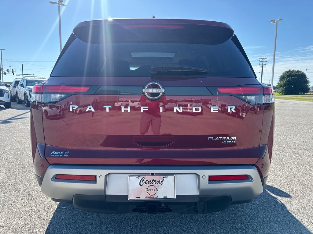 2025 Nissan Pathfinder Platinum