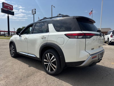 2024 Nissan Pathfinder Platinum