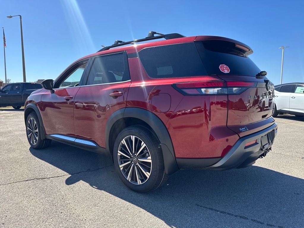2026 Nissan Pathfinder Platinum