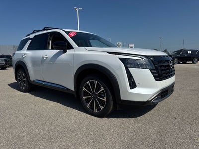 2026 Nissan Pathfinder Platinum