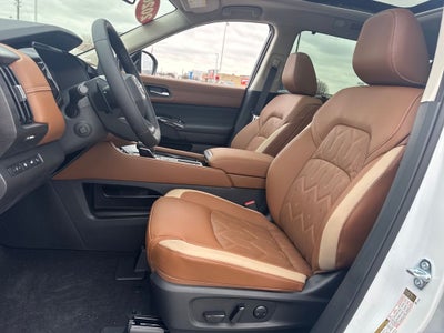 2026 Nissan Pathfinder Platinum