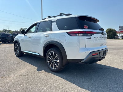 2026 Nissan Pathfinder Platinum