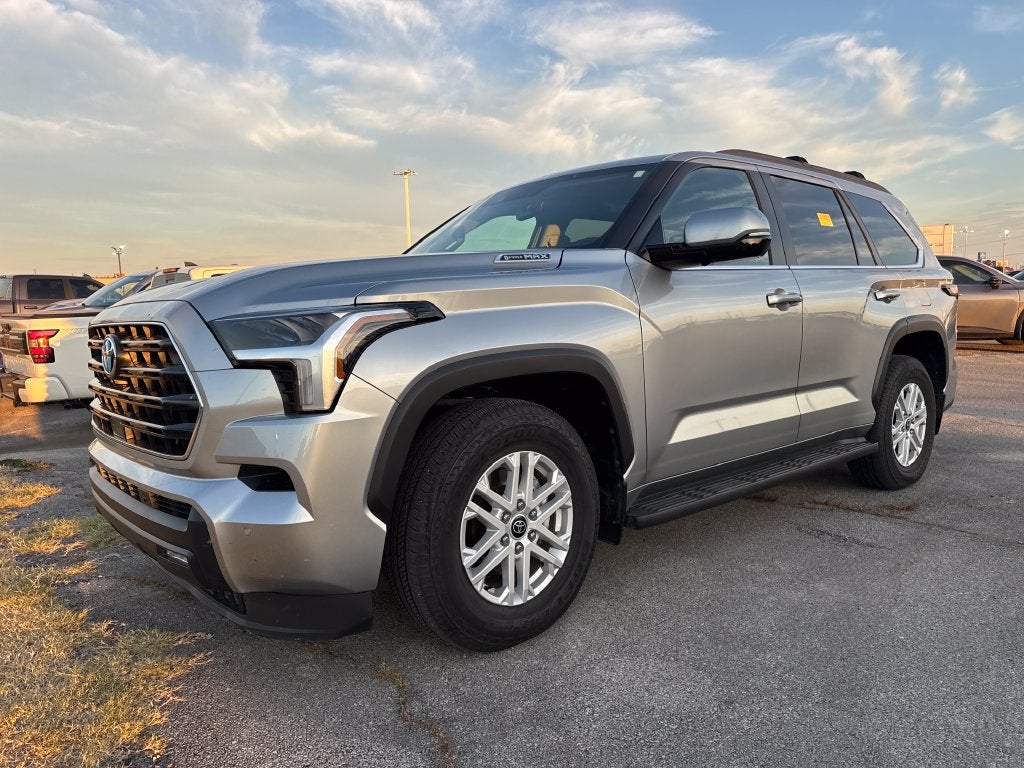 2024 Toyota Sequoia SR5