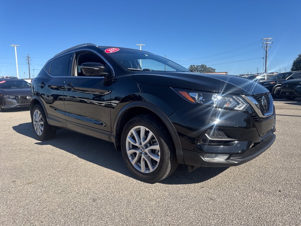 2022 Nissan Rogue Sport SV