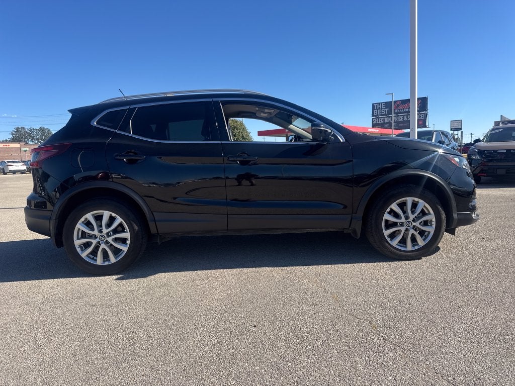 2022 Nissan Rogue Sport SV