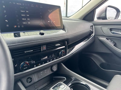 2025 Nissan Rogue SL