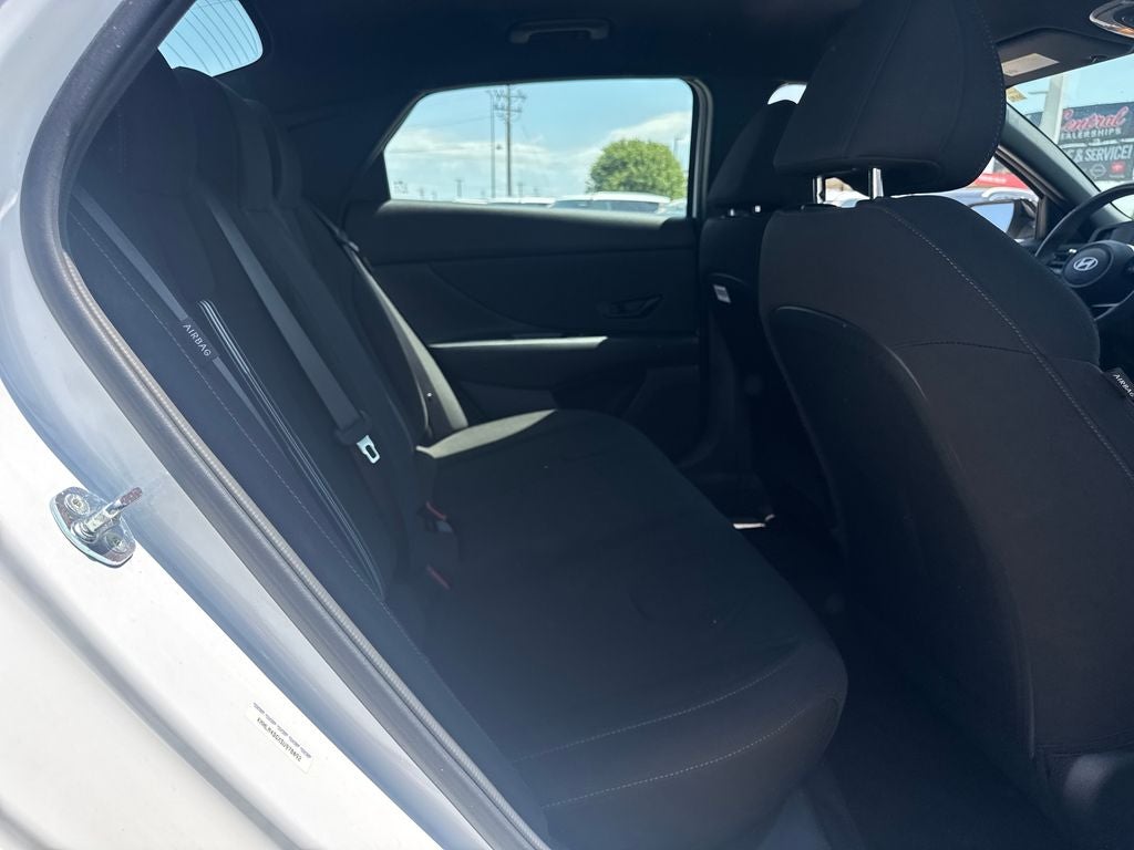 2025 Hyundai Elantra SEL Sport